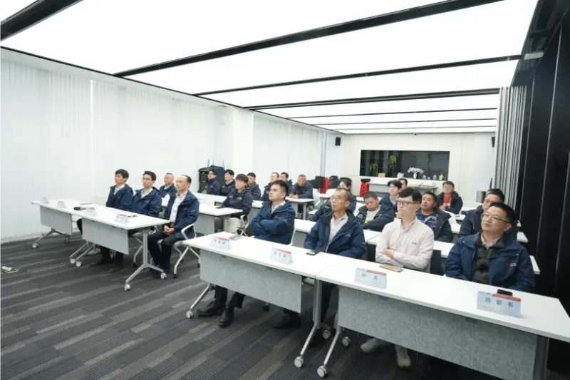 Das Mobilisierungstreffen für das ausländische Ziegelherstellungsprojekt von Quangong Machinery Co., Ltd. wurde erfolgreich abgeschlossen.