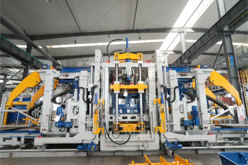 Quangong Machinery Co., Ltd. ZN2000-2 Blockformmaschine: Kernleistung ermöglicht ein neues Upgrade in der intelligenten Ziegelherstellung